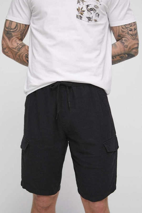Linen shorts by Medicine