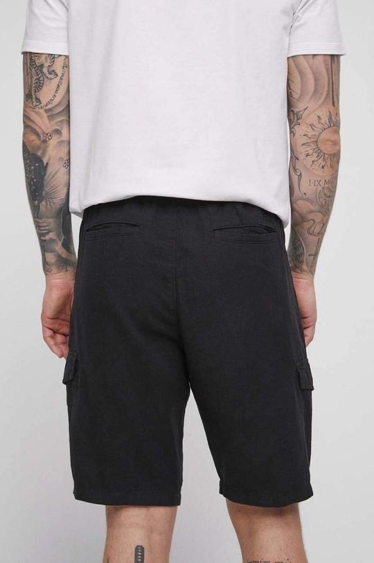 Linen shorts by Medicine